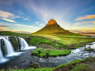 Kirkjufell Mountain