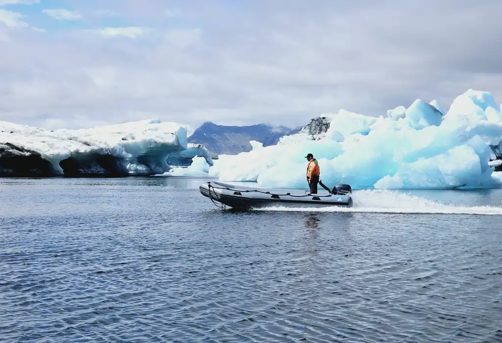 Diamond Beach boat tour Iceland